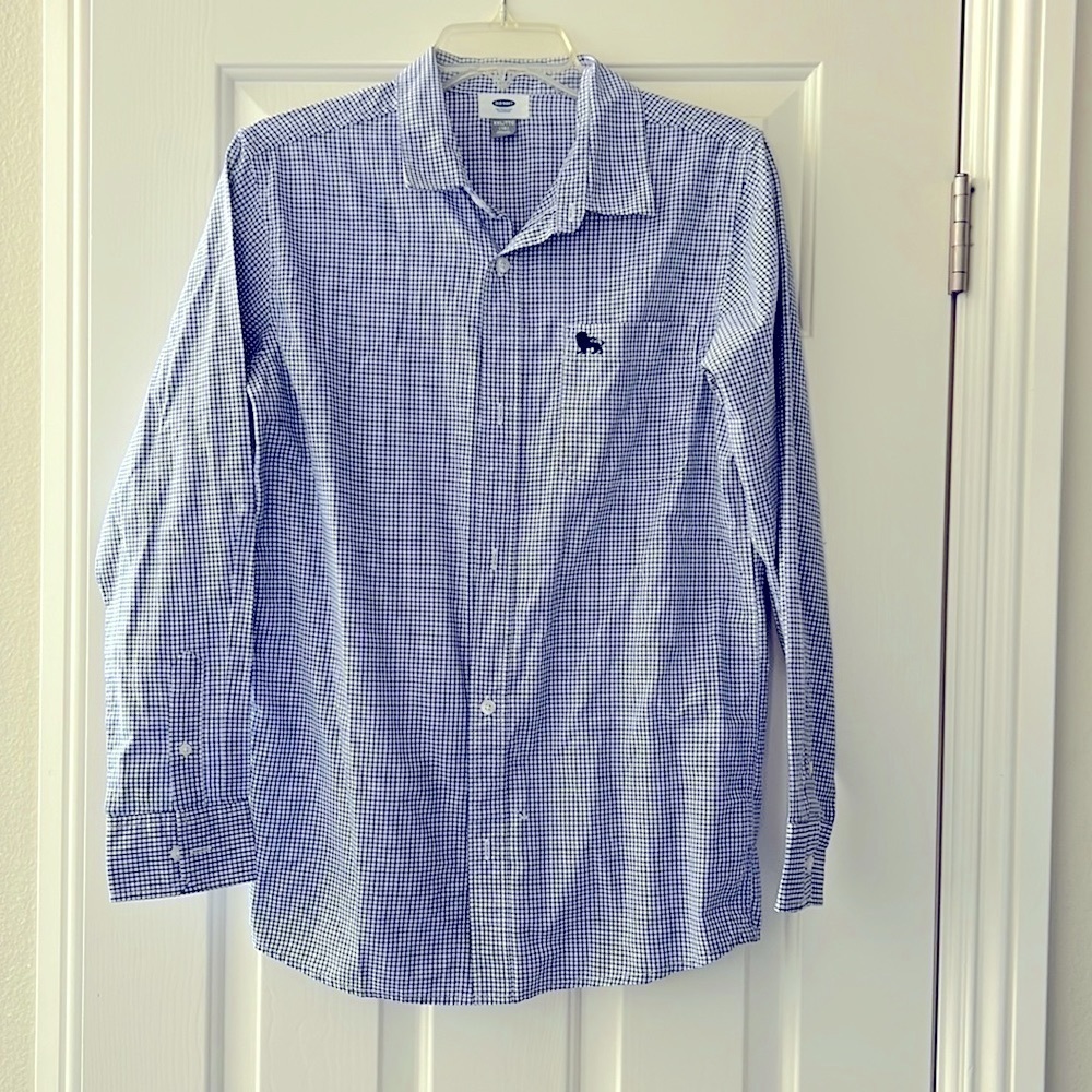 Boys XXL Old Navy blue and white plaid dress shirt.